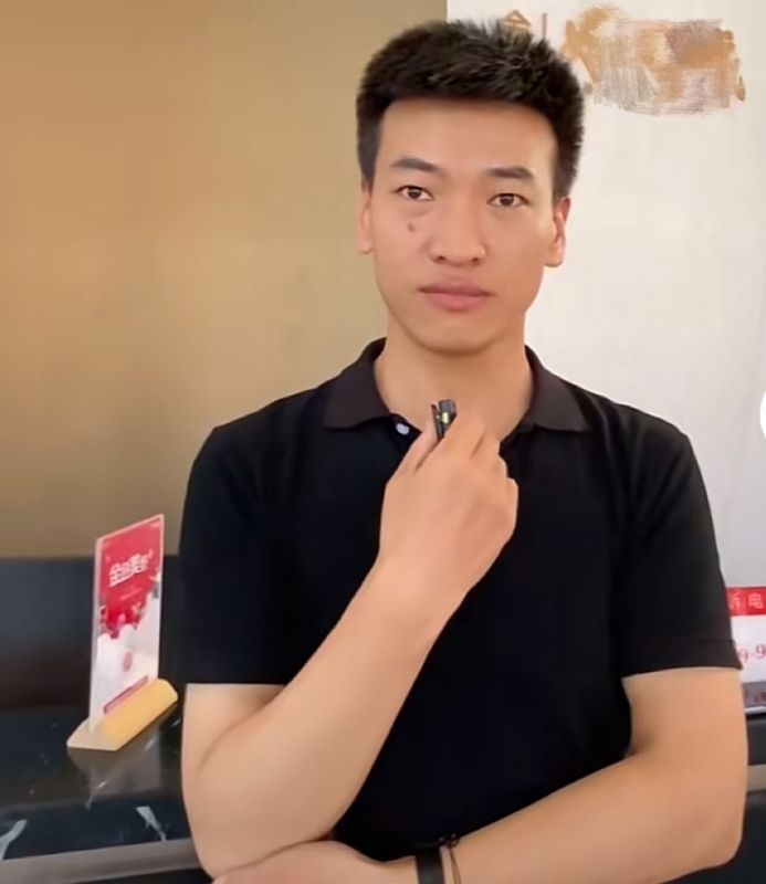 一杯梁白开的第一张照片--山西交友中心